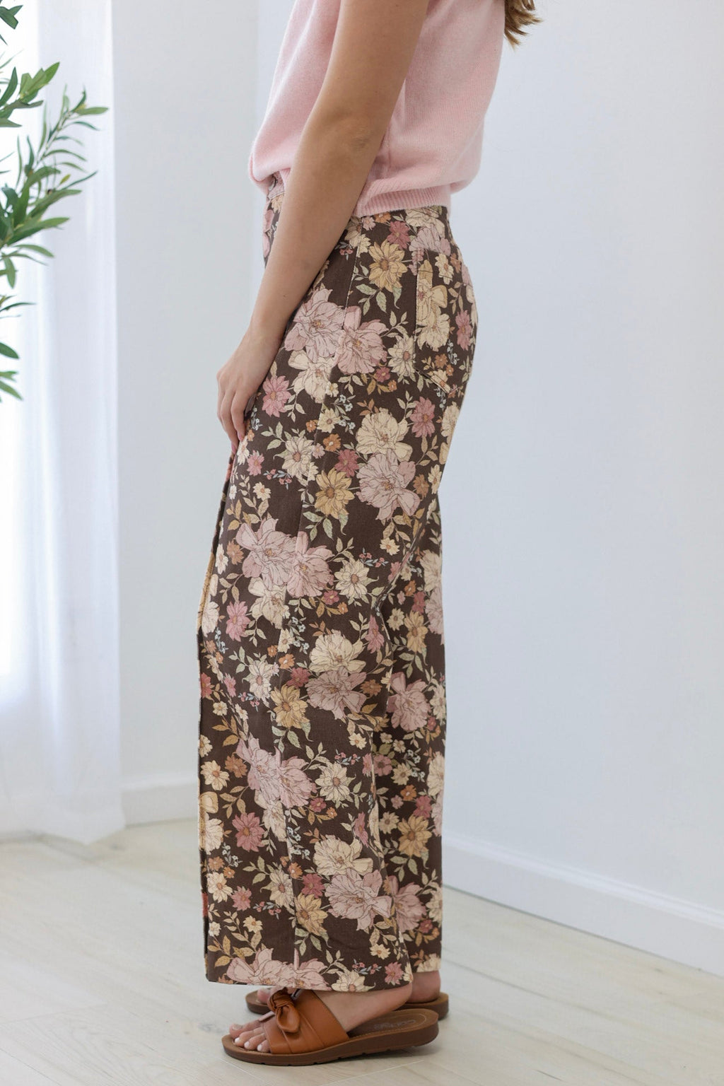 A Pretty Touch Floral Pants - view 3