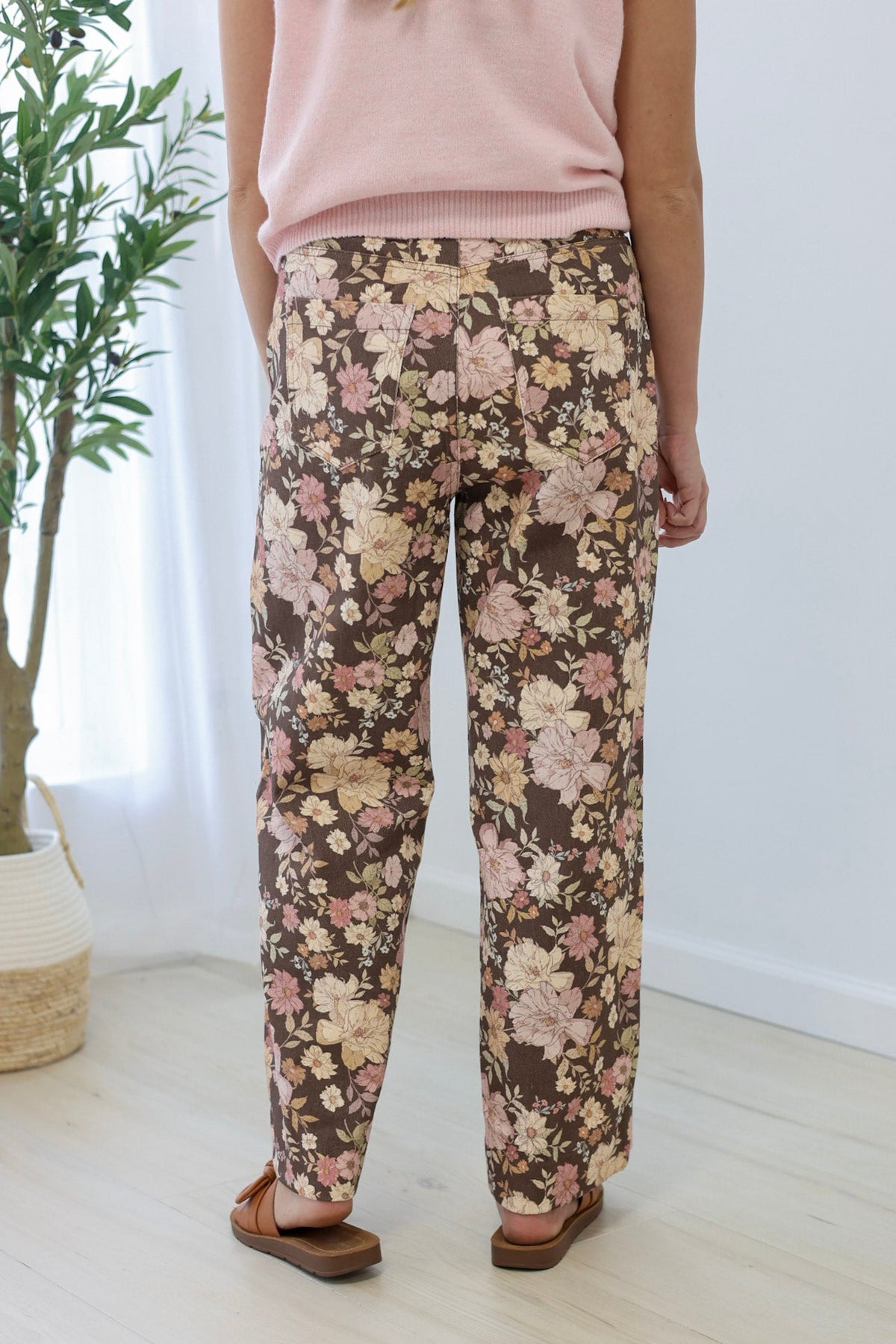 A Pretty Touch Floral Pants - view 4